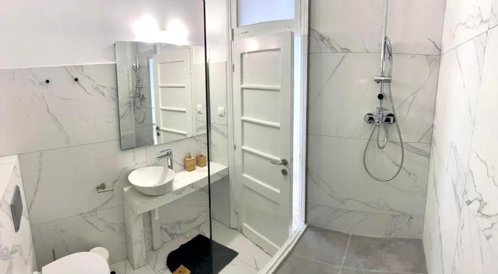 Modern 3Br Maisonette With Garden 10 Min From Acropolis Athènes Extérieur photo